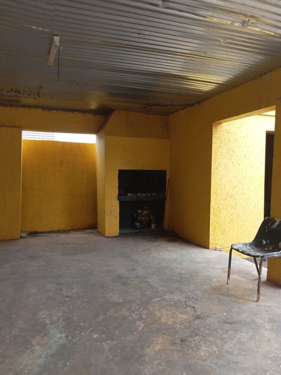 4 Bedroom Property for Sale in Soshanguve HH Gauteng