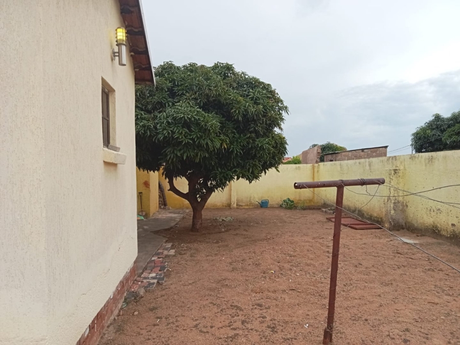 4 Bedroom Property for Sale in Soshanguve HH Gauteng