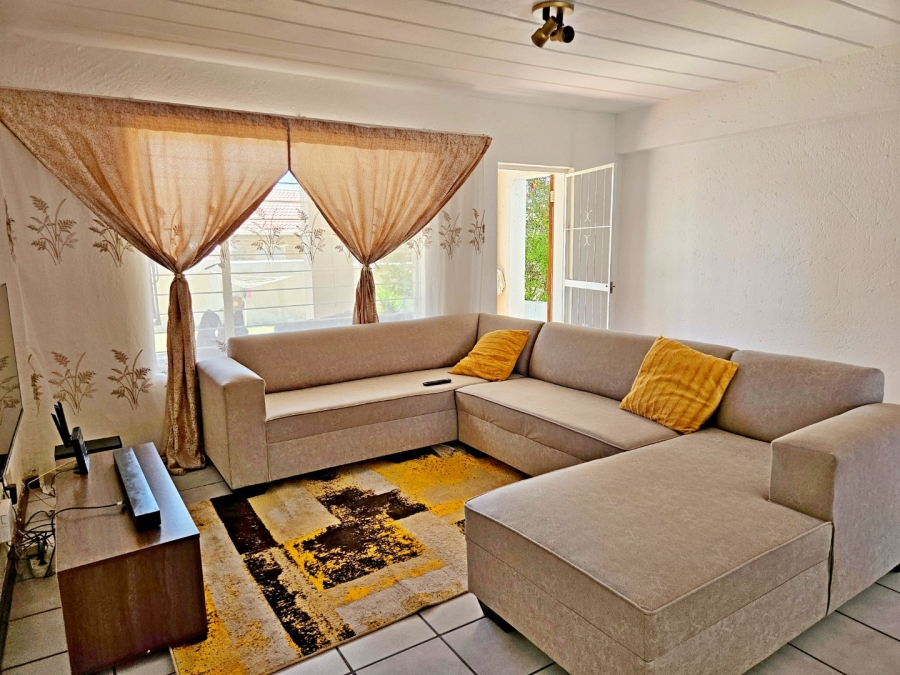 2 Bedroom Property for Sale in Glen Marais Gauteng