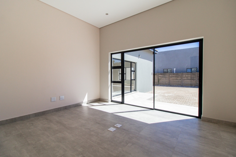 To Let Commercial Property for Rent in Brackenhurst Gauteng