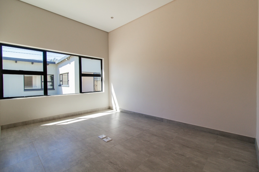 To Let Commercial Property for Rent in Brackenhurst Gauteng