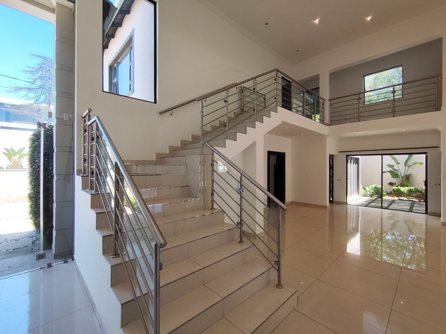 To Let 4 Bedroom Property for Rent in Bryanston Gauteng
