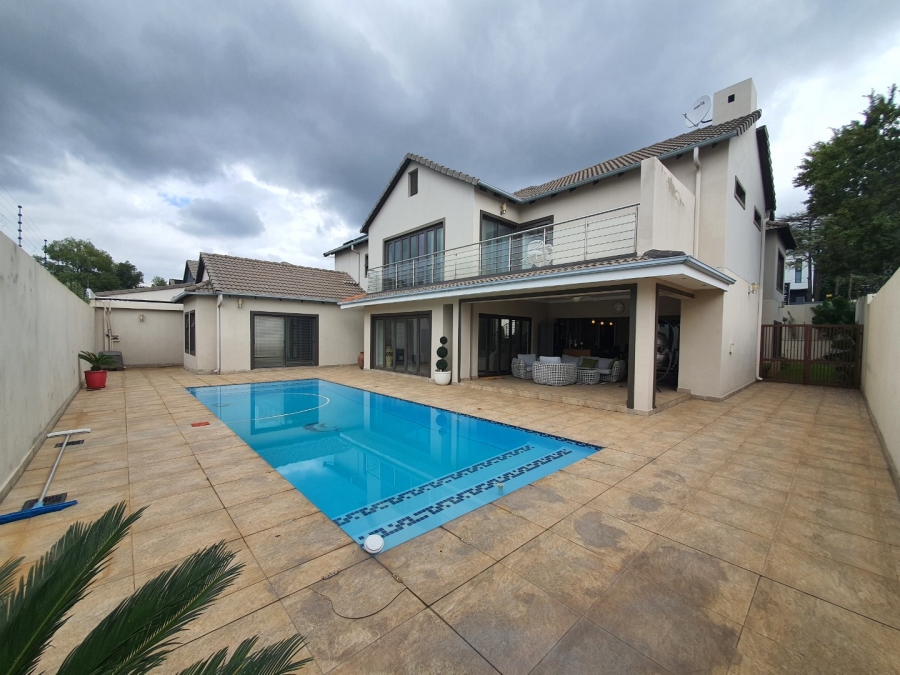 To Let 4 Bedroom Property for Rent in Bryanston Gauteng