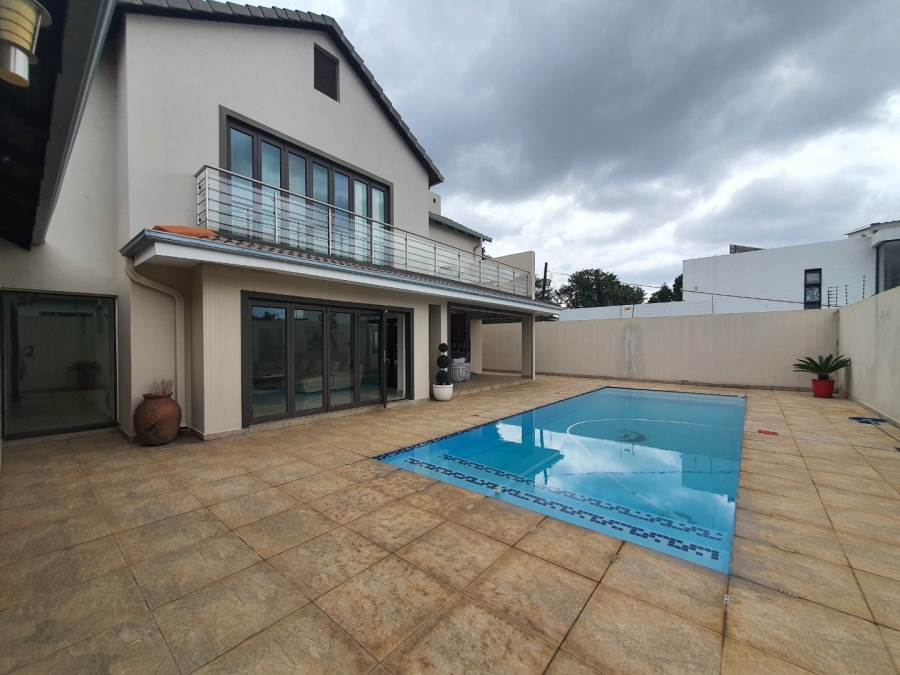 To Let 4 Bedroom Property for Rent in Bryanston Gauteng