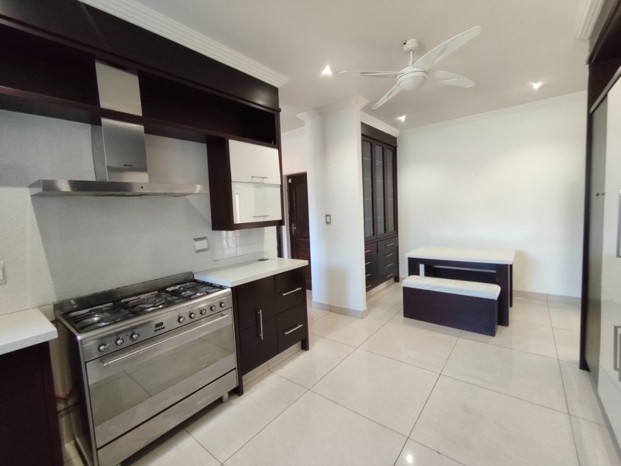 To Let 4 Bedroom Property for Rent in Bryanston Gauteng