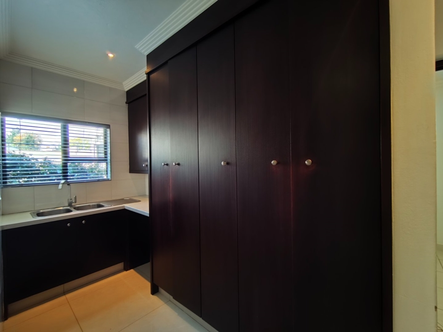 To Let 4 Bedroom Property for Rent in Bryanston Gauteng