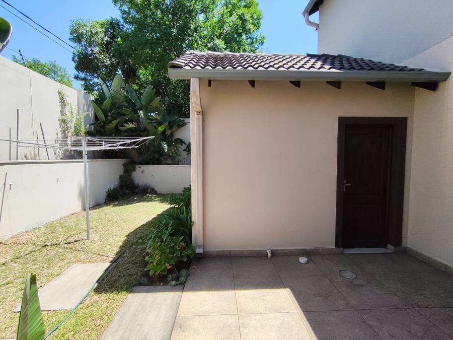 To Let 4 Bedroom Property for Rent in Bryanston Gauteng