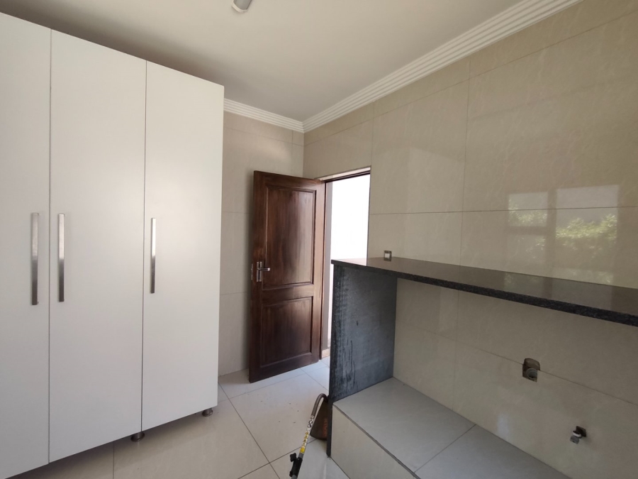 To Let 4 Bedroom Property for Rent in Bryanston Gauteng