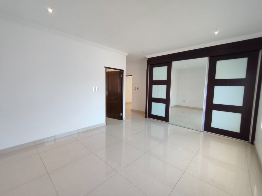 To Let 4 Bedroom Property for Rent in Bryanston Gauteng