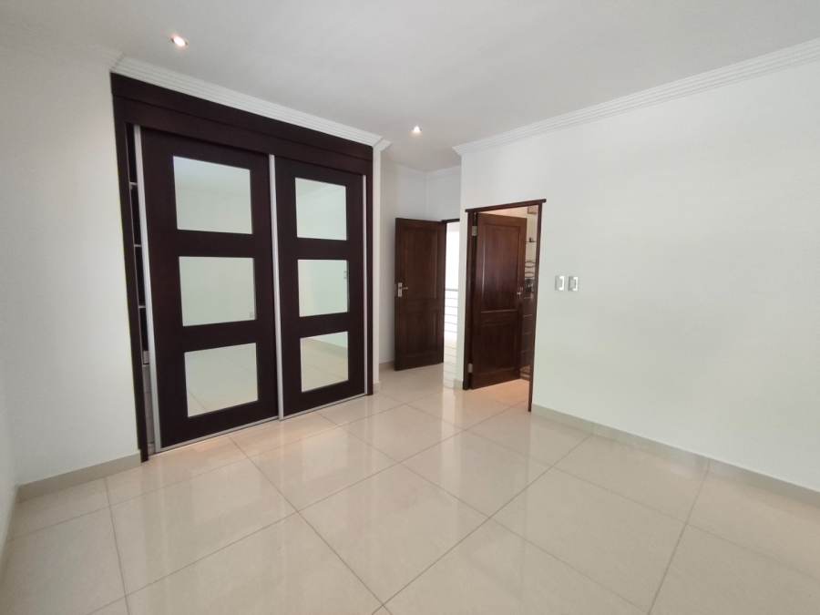 To Let 4 Bedroom Property for Rent in Bryanston Gauteng