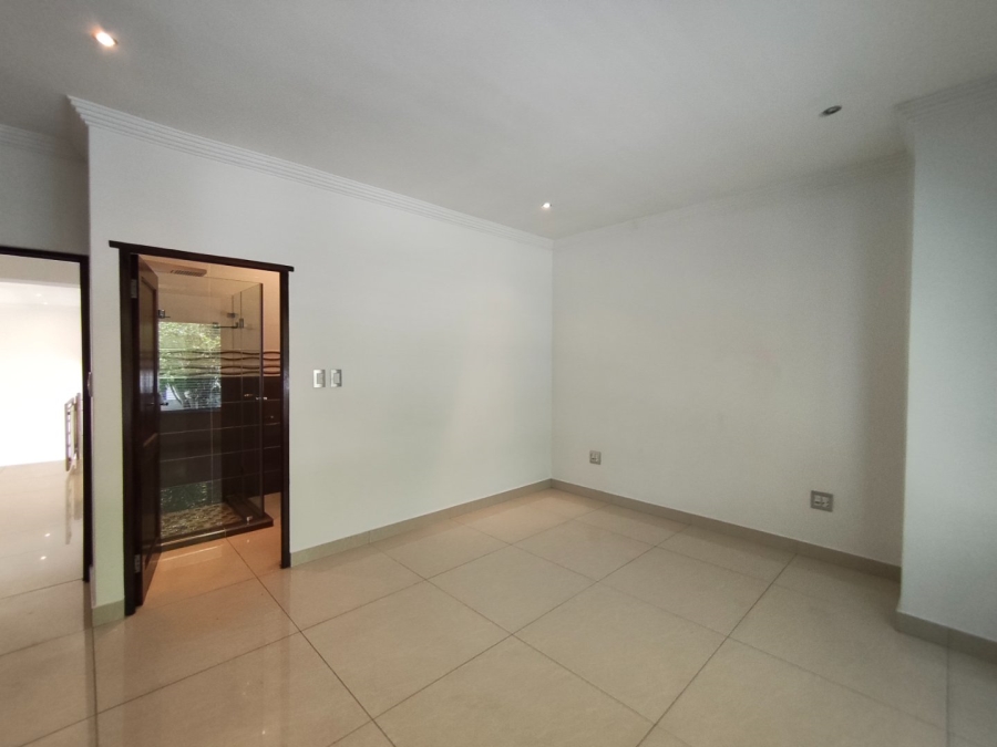 To Let 4 Bedroom Property for Rent in Bryanston Gauteng