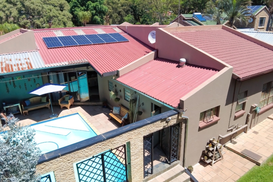 7 Bedroom Property for Sale in Ninapark Gauteng