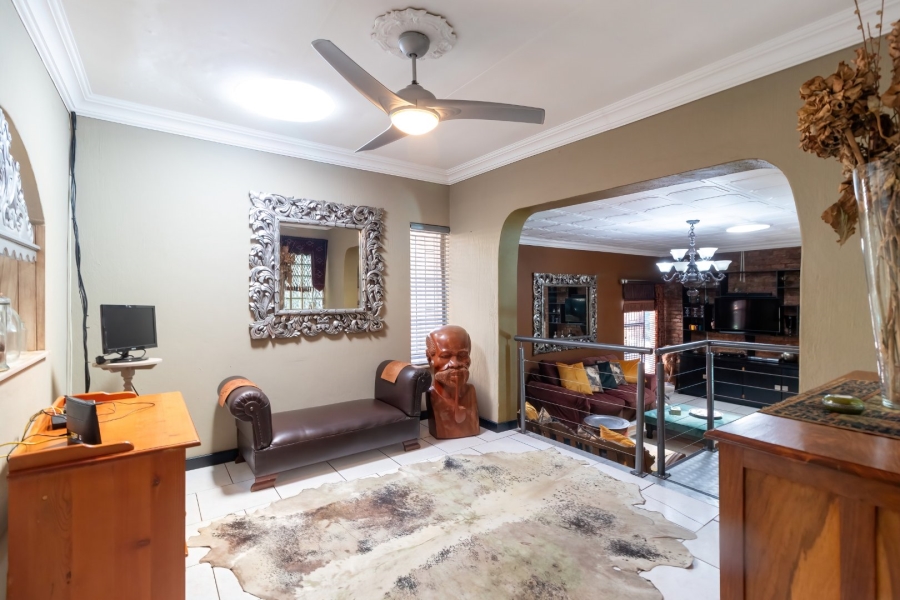 7 Bedroom Property for Sale in Ninapark Gauteng