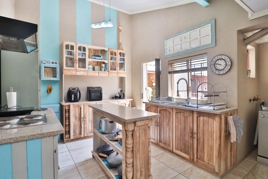 7 Bedroom Property for Sale in Ninapark Gauteng