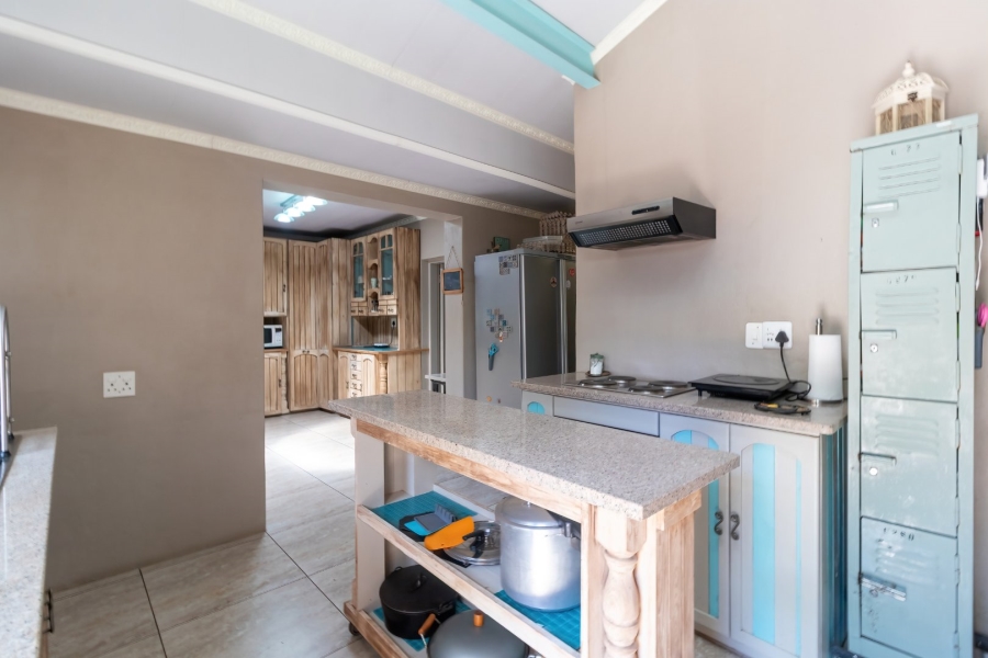 7 Bedroom Property for Sale in Ninapark Gauteng