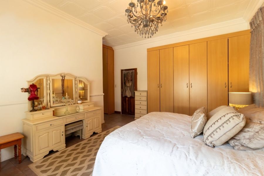7 Bedroom Property for Sale in Ninapark Gauteng