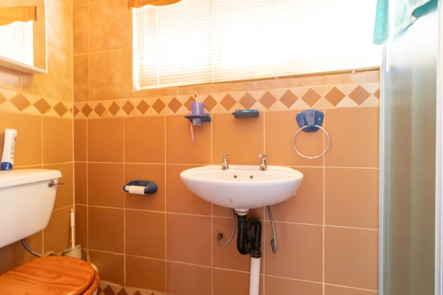 7 Bedroom Property for Sale in Ninapark Gauteng