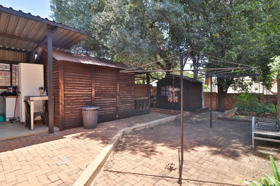 7 Bedroom Property for Sale in Ninapark Gauteng