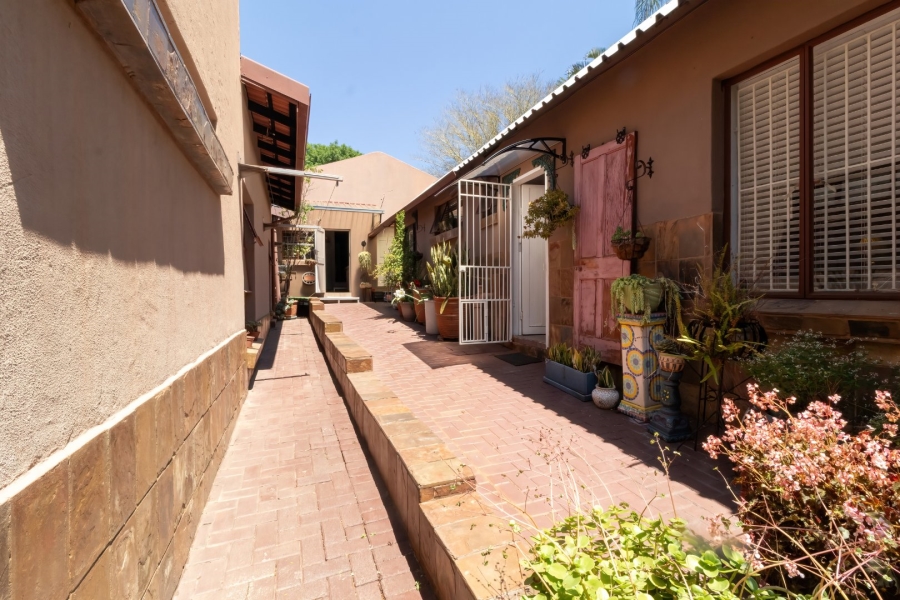 7 Bedroom Property for Sale in Ninapark Gauteng