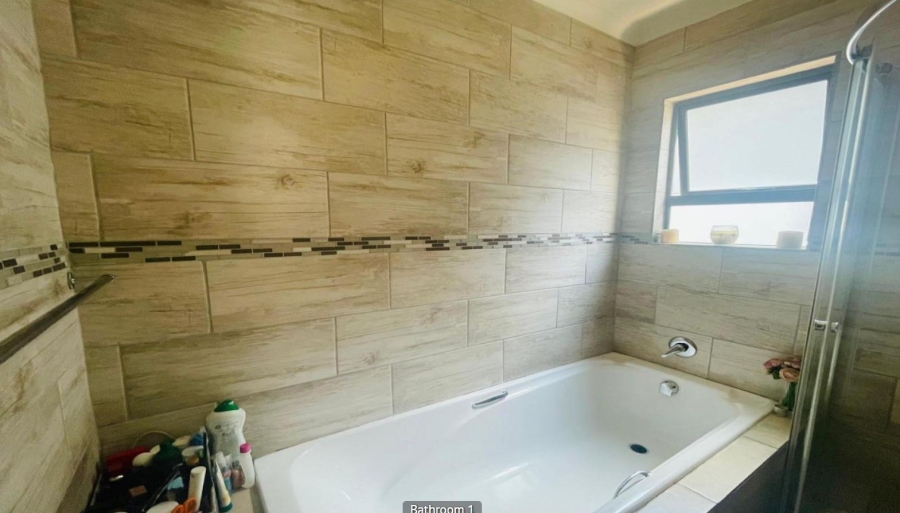 2 Bedroom Property for Sale in Sagewood Gauteng