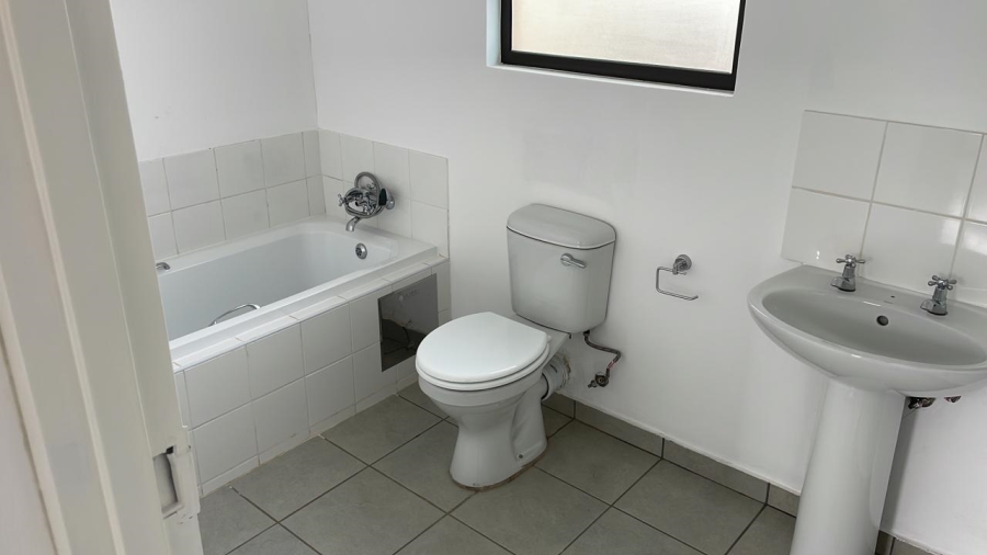 2 Bedroom Property for Sale in Windmill Park Gauteng