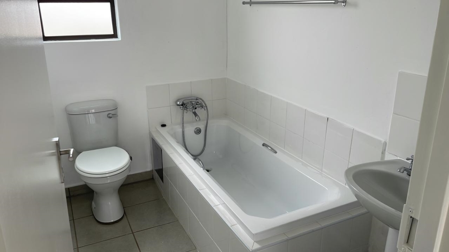 2 Bedroom Property for Sale in Windmill Park Gauteng