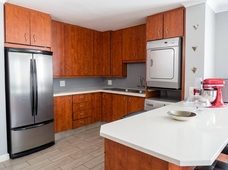 3 Bedroom Property for Sale in Glen Marais Gauteng