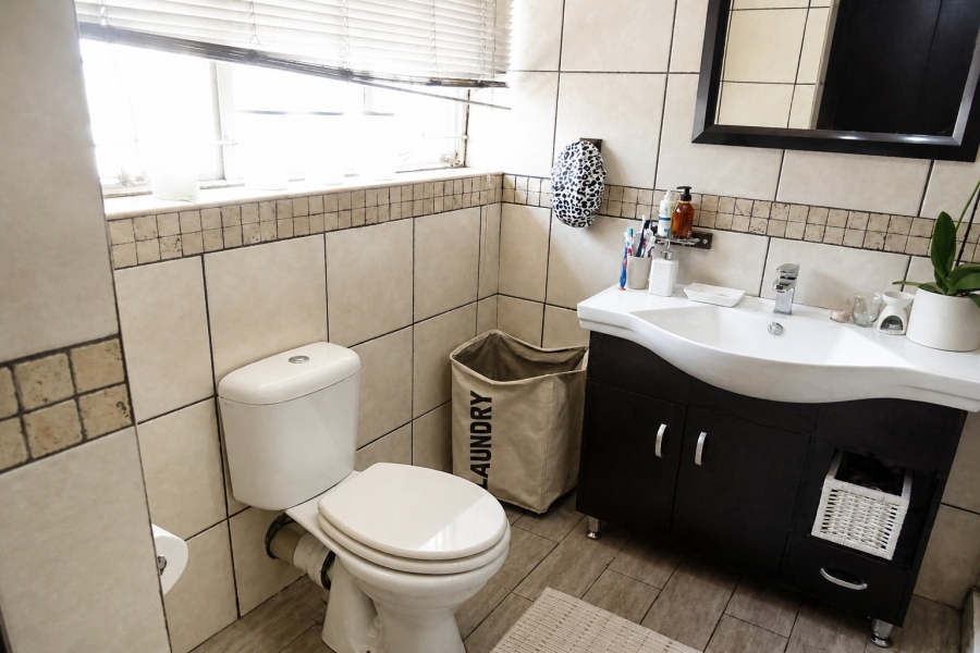 3 Bedroom Property for Sale in Glen Marais Gauteng