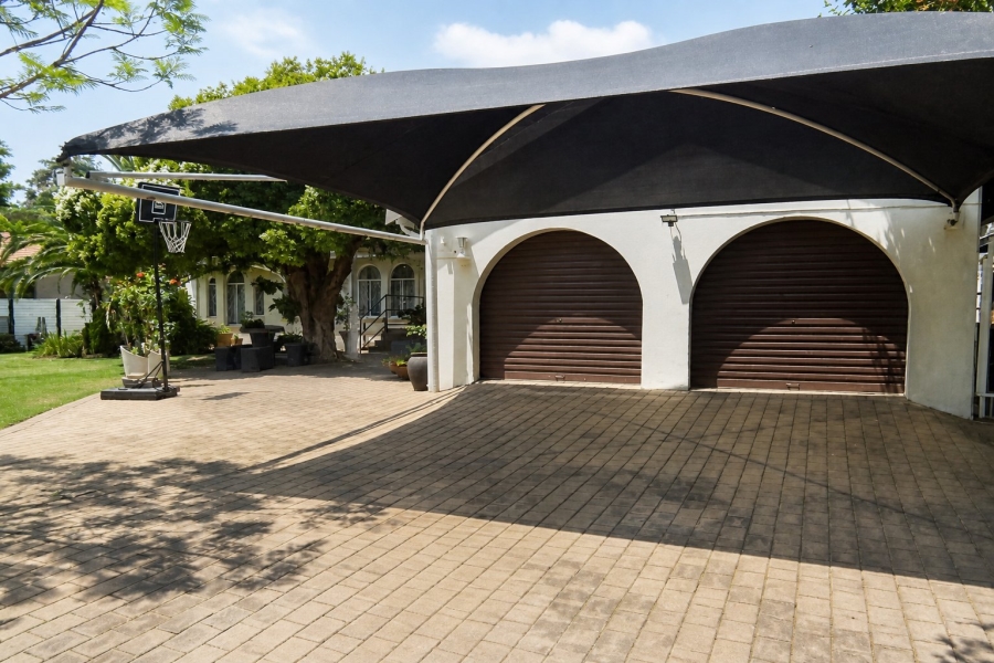 3 Bedroom Property for Sale in Glen Marais Gauteng