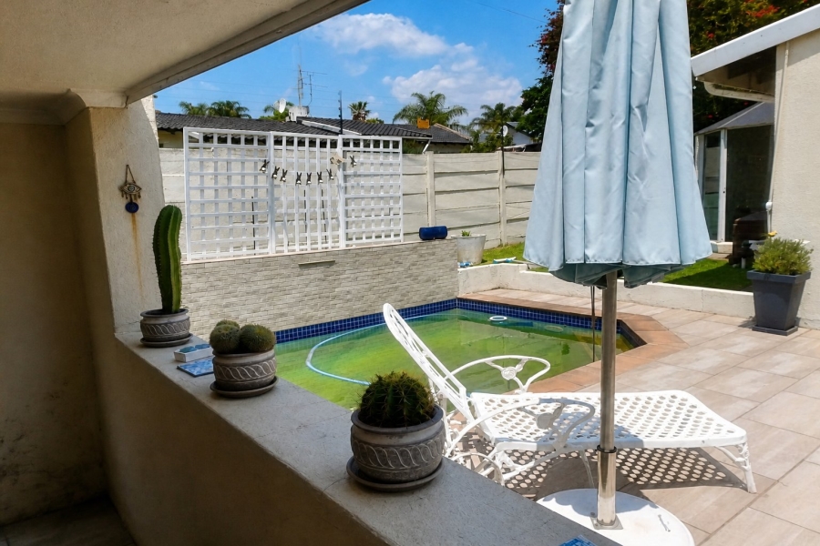 3 Bedroom Property for Sale in Glen Marais Gauteng