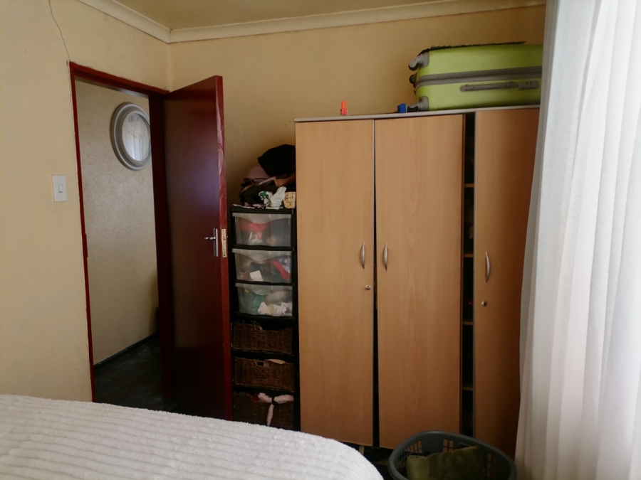 2 Bedroom Property for Sale in Protea Glen Gauteng