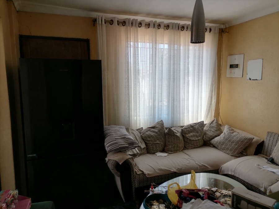 2 Bedroom Property for Sale in Protea Glen Gauteng