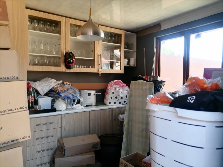 2 Bedroom Property for Sale in Protea Glen Gauteng