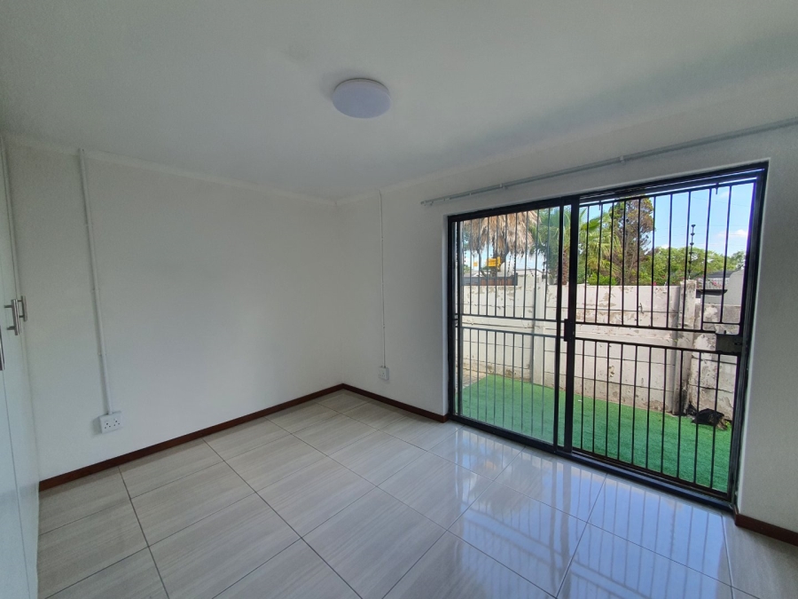 4 Bedroom Property for Sale in Bloubosrand Gauteng