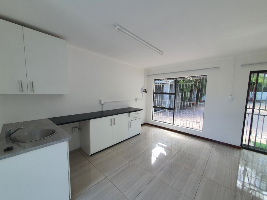 4 Bedroom Property for Sale in Bloubosrand Gauteng