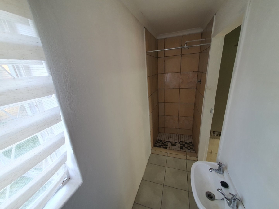 4 Bedroom Property for Sale in Bloubosrand Gauteng