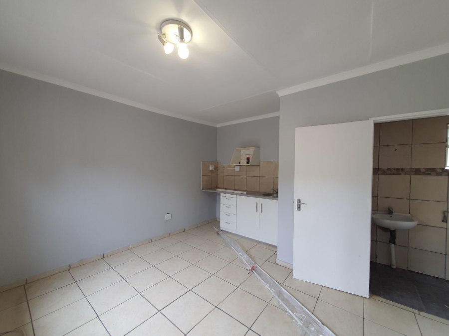 4 Bedroom Property for Sale in Bloubosrand Gauteng