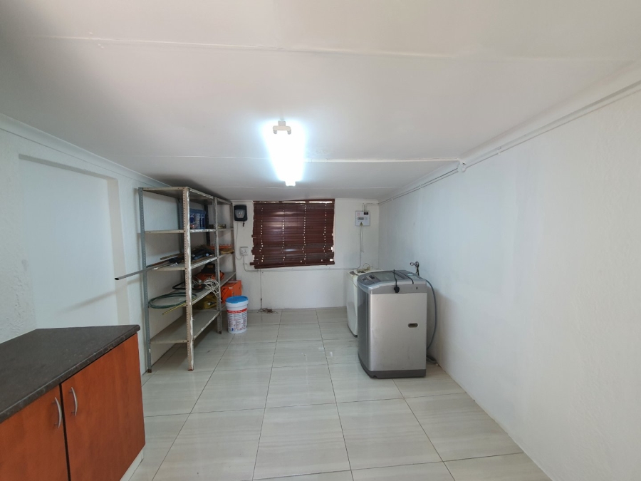 4 Bedroom Property for Sale in Bloubosrand Gauteng