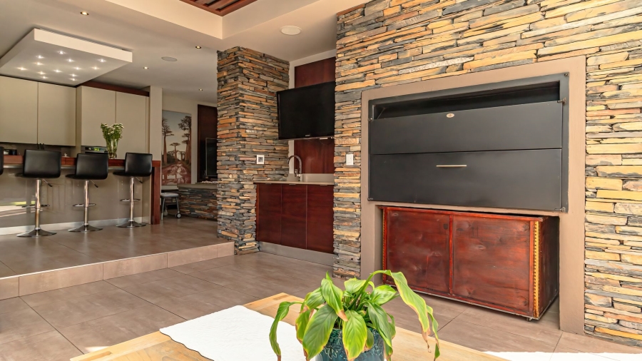 4 Bedroom Property for Sale in Serengeti Lifestyle Estate Gauteng
