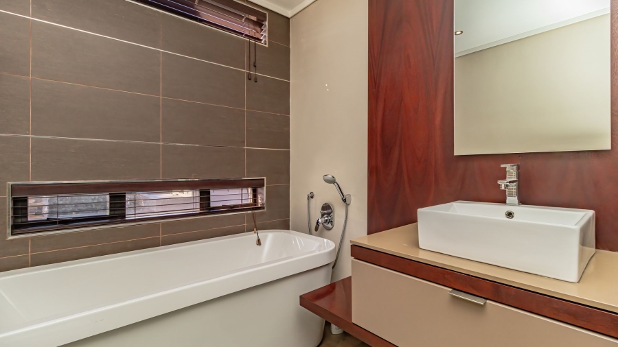 4 Bedroom Property for Sale in Serengeti Lifestyle Estate Gauteng