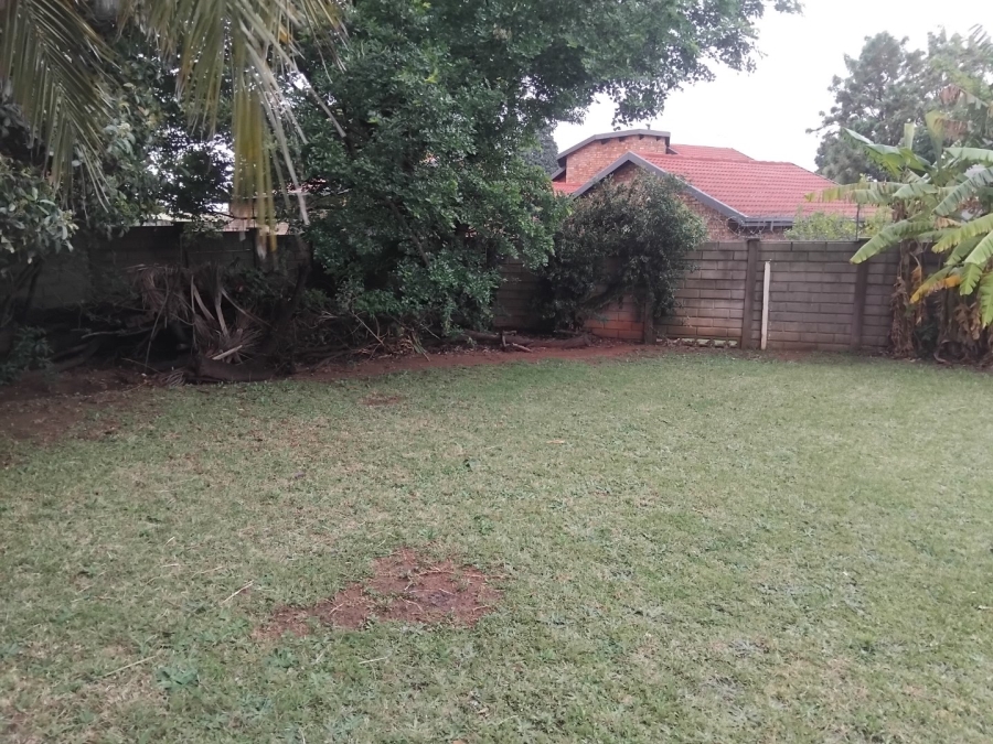 4 Bedroom Property for Sale in Rooihuiskraal Gauteng