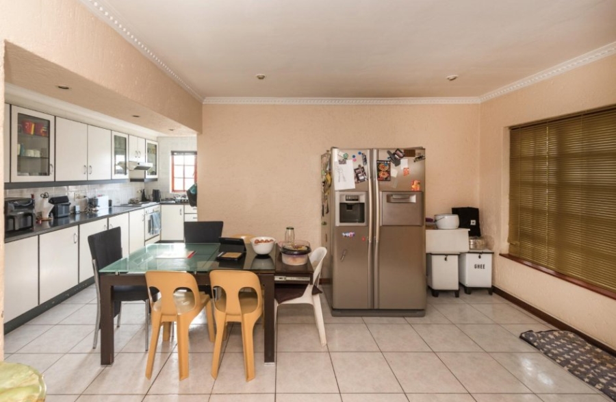 5 Bedroom Property for Sale in Kensington Gauteng