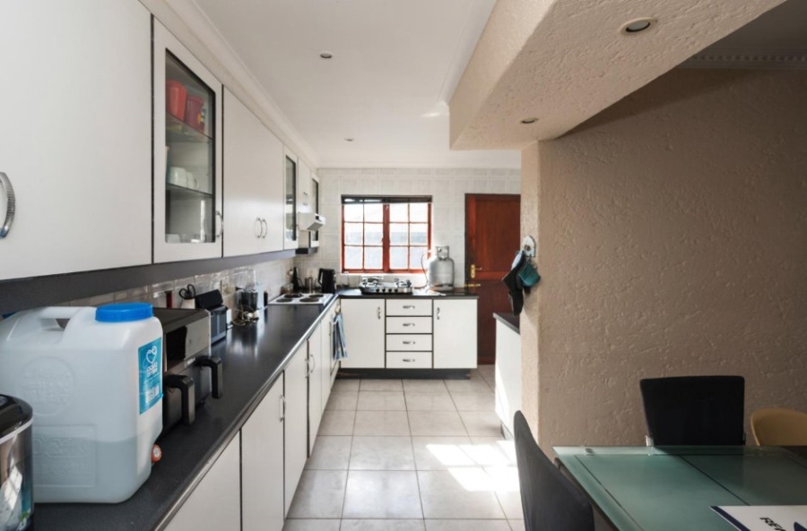 5 Bedroom Property for Sale in Kensington Gauteng