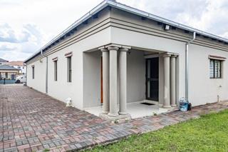 5 Bedroom Property for Sale in Theresa Park Gauteng