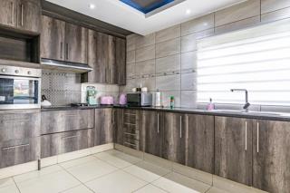5 Bedroom Property for Sale in Theresa Park Gauteng