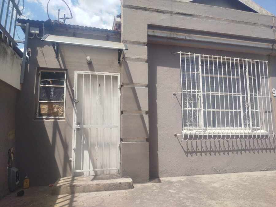 7 Bedroom Property for Sale in Rosettenville Gauteng