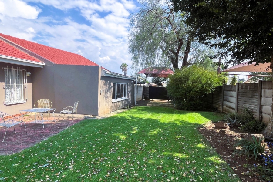 4 Bedroom Property for Sale in Brackendowns Gauteng