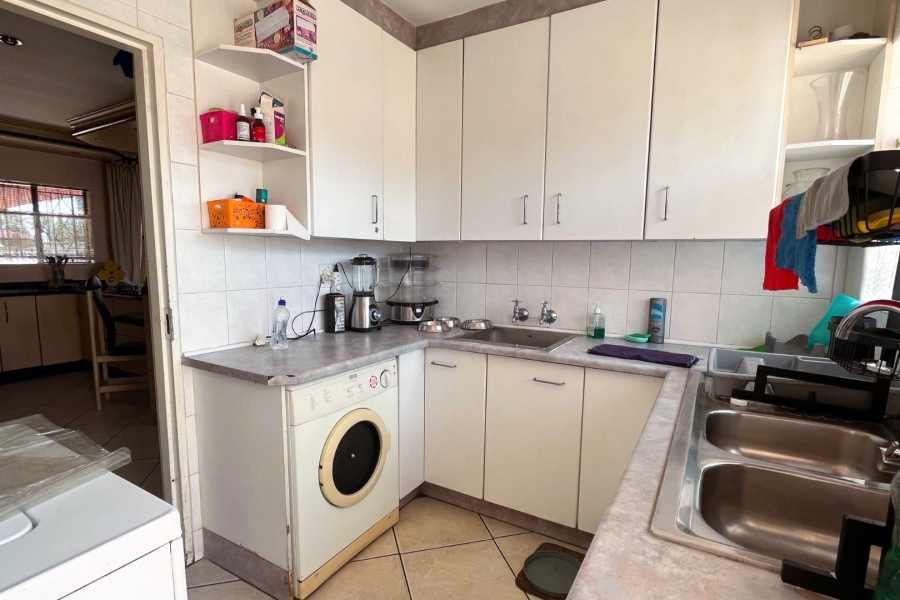 4 Bedroom Property for Sale in Brackendowns Gauteng