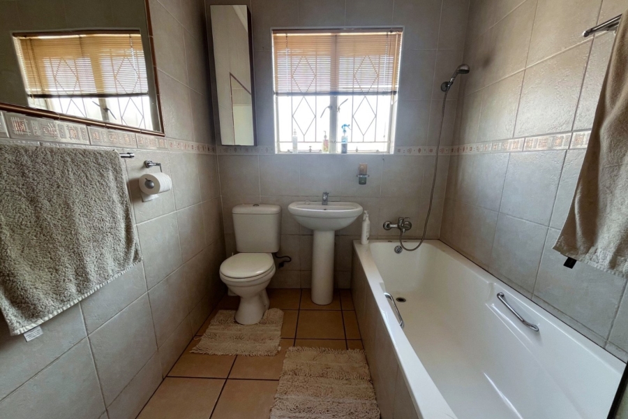 4 Bedroom Property for Sale in Brackendowns Gauteng