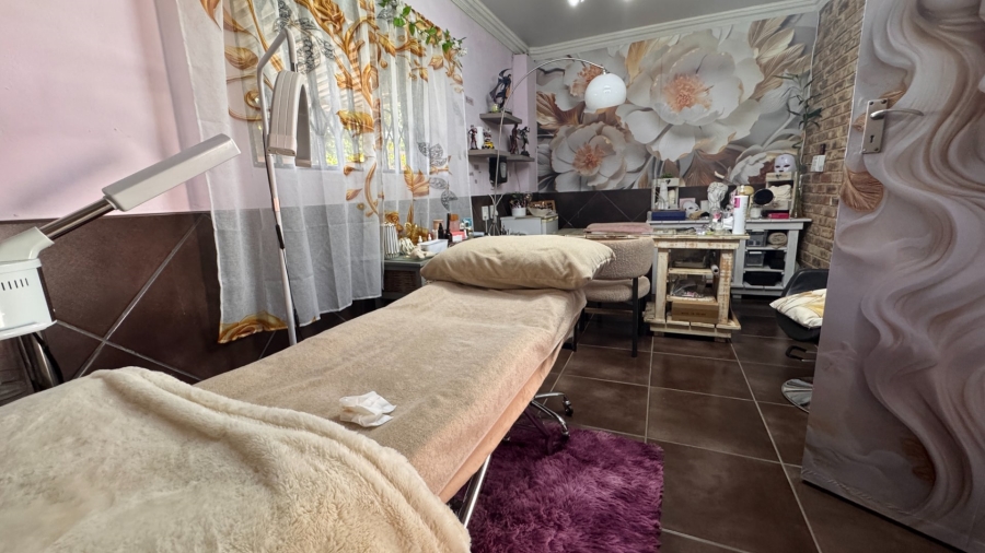 4 Bedroom Property for Sale in Risiville Gauteng